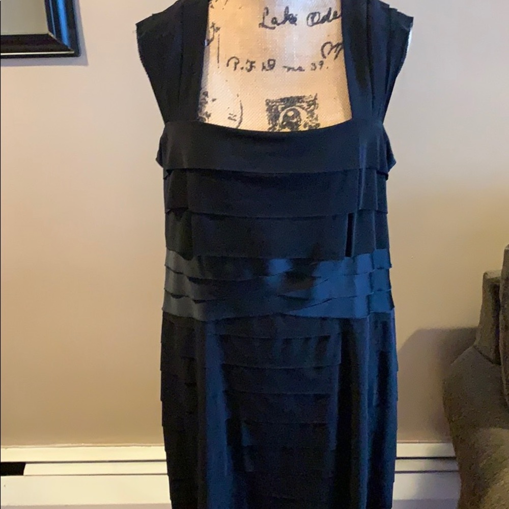 NWT Jones NY Black Sq Necked Tiered/Layered Dress